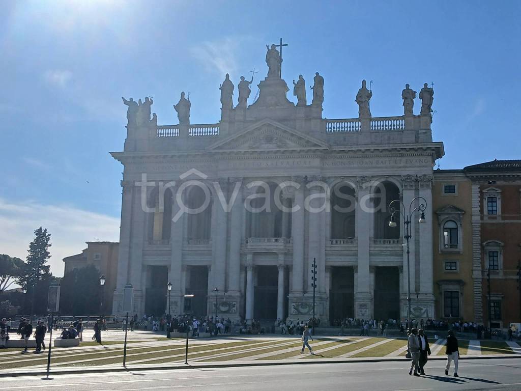 negozio in vendita a Roma in zona Esquilino