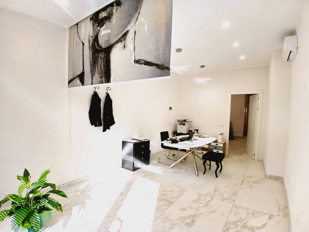 ufficio in vendita a Roma in zona Esquilino