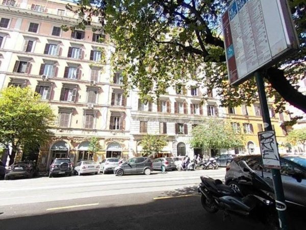 appartamento in vendita a Roma in zona Esquilino