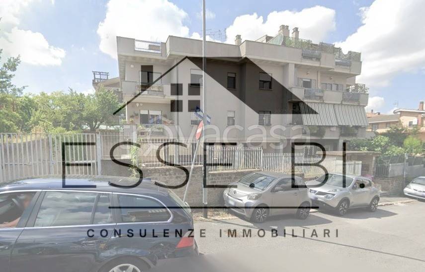 appartamento in vendita a Roma in zona Torrevecchia