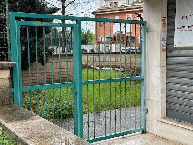 appartamento in vendita a Roma in zona Tomba di Nerone