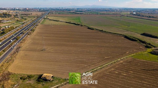 terreno agricolo in vendita a Roma in zona Ponte Galeria