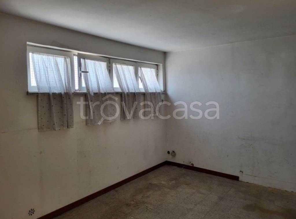 locale di sgombero in vendita a Roma in zona Monte Sacro/Talenti