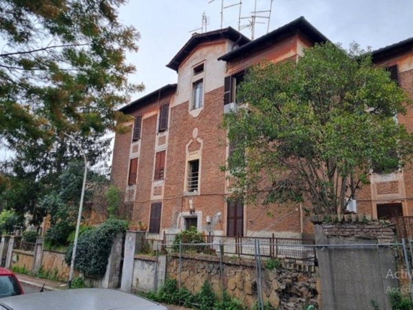 locale di sgombero in vendita a Roma in zona Ostiense