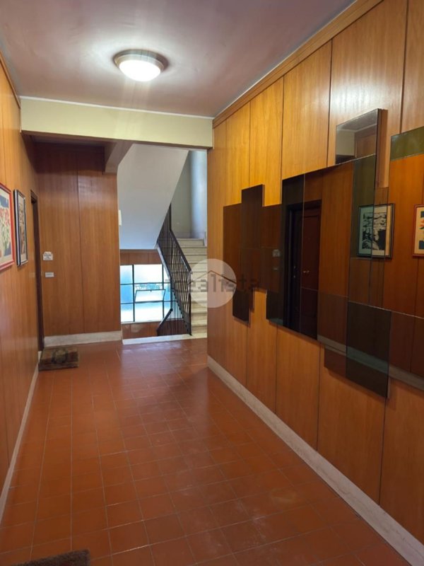 appartamento in vendita a Roma in zona Tomba di Nerone