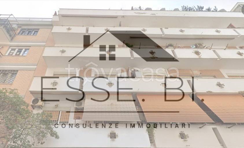 appartamento in vendita a Roma in zona Ostia