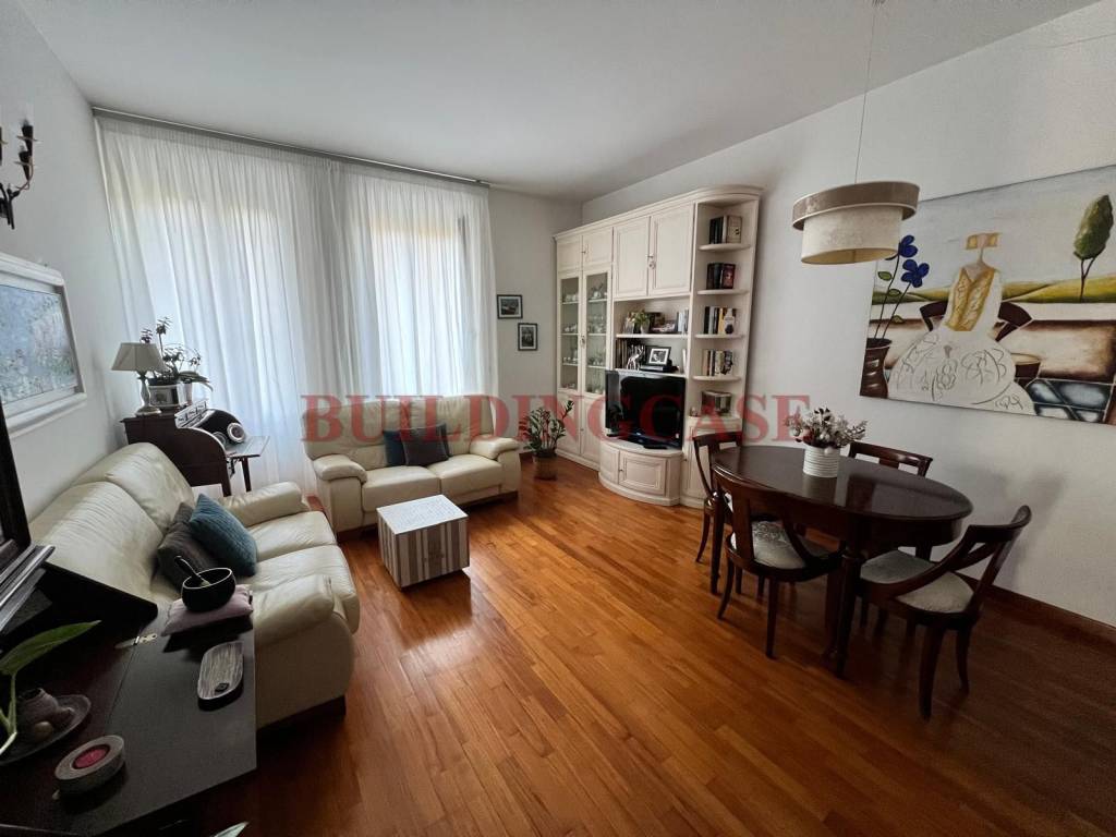 appartamento in vendita a Roma in zona Ostiense