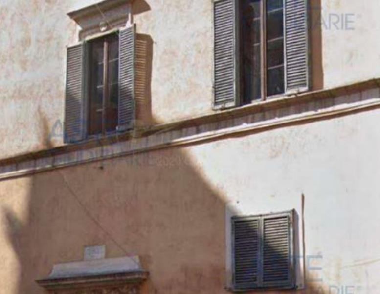 appartamento in vendita a Roma in zona Parione/Sant'Eustachio