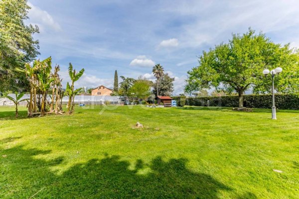 casa indipendente in vendita a Roma in zona Prima Porta