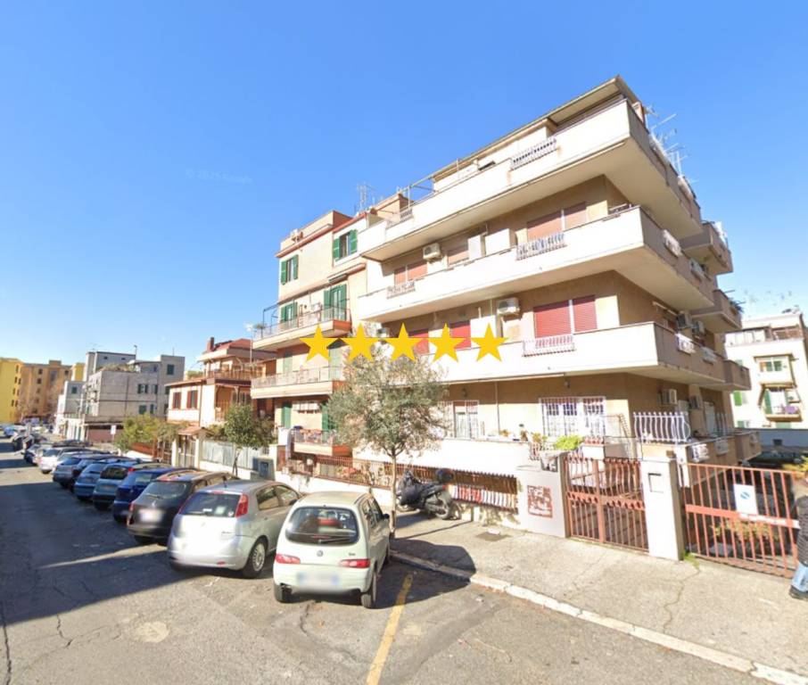 appartamento in vendita a Roma in zona Prenestino-Centocelle