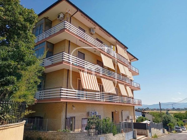 appartamento in vendita a Roma in zona Castelverde