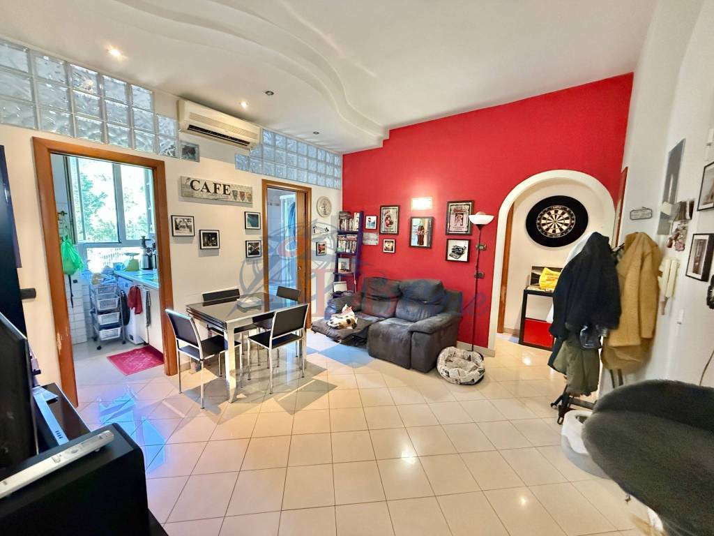 appartamento in vendita a Roma in zona Appio Latino