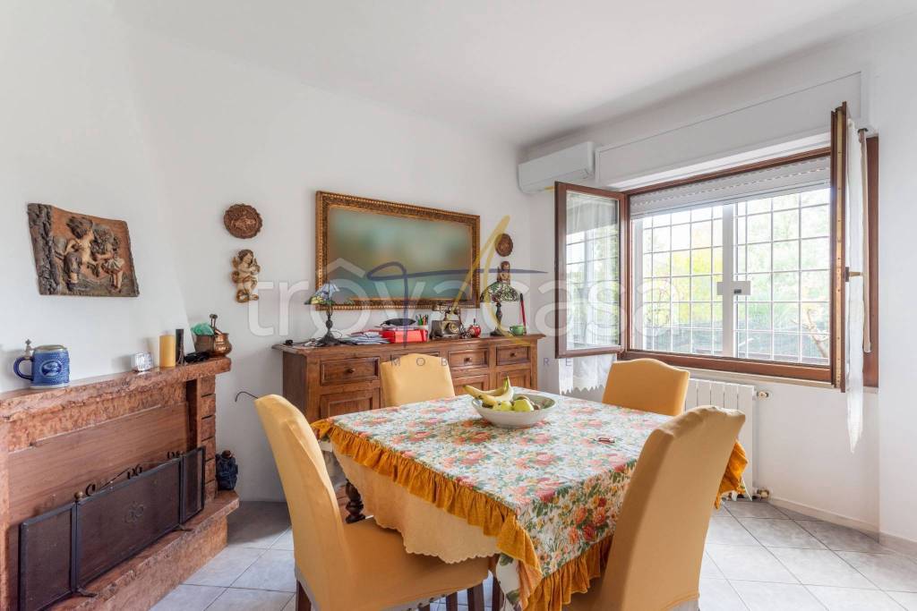 casa indipendente in vendita a Roma in zona Ottavia