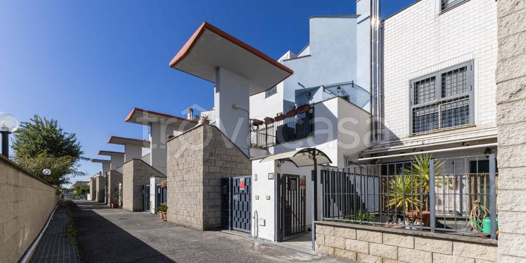 appartamento in vendita a Roma in zona Ponte Mammolo