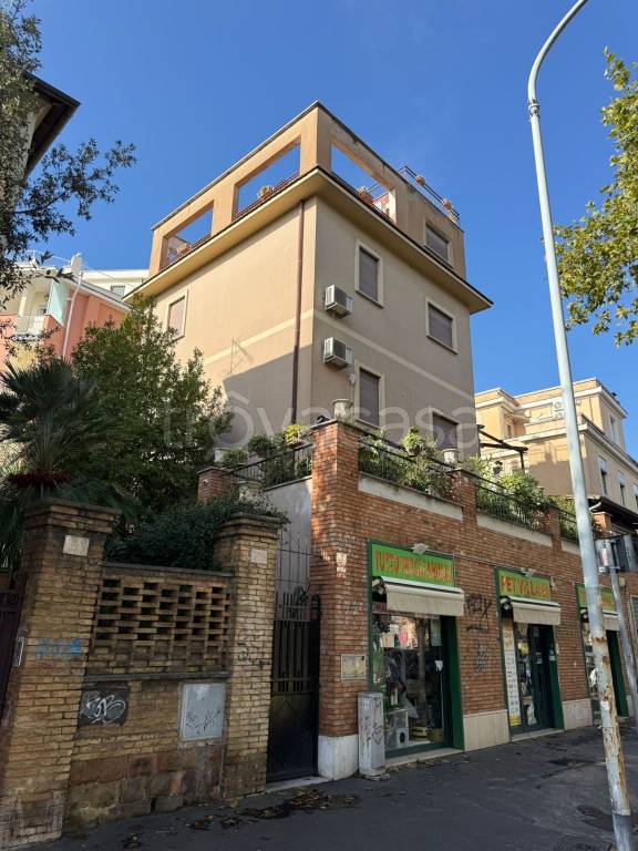 casa indipendente in vendita a Roma in zona Gianicolense