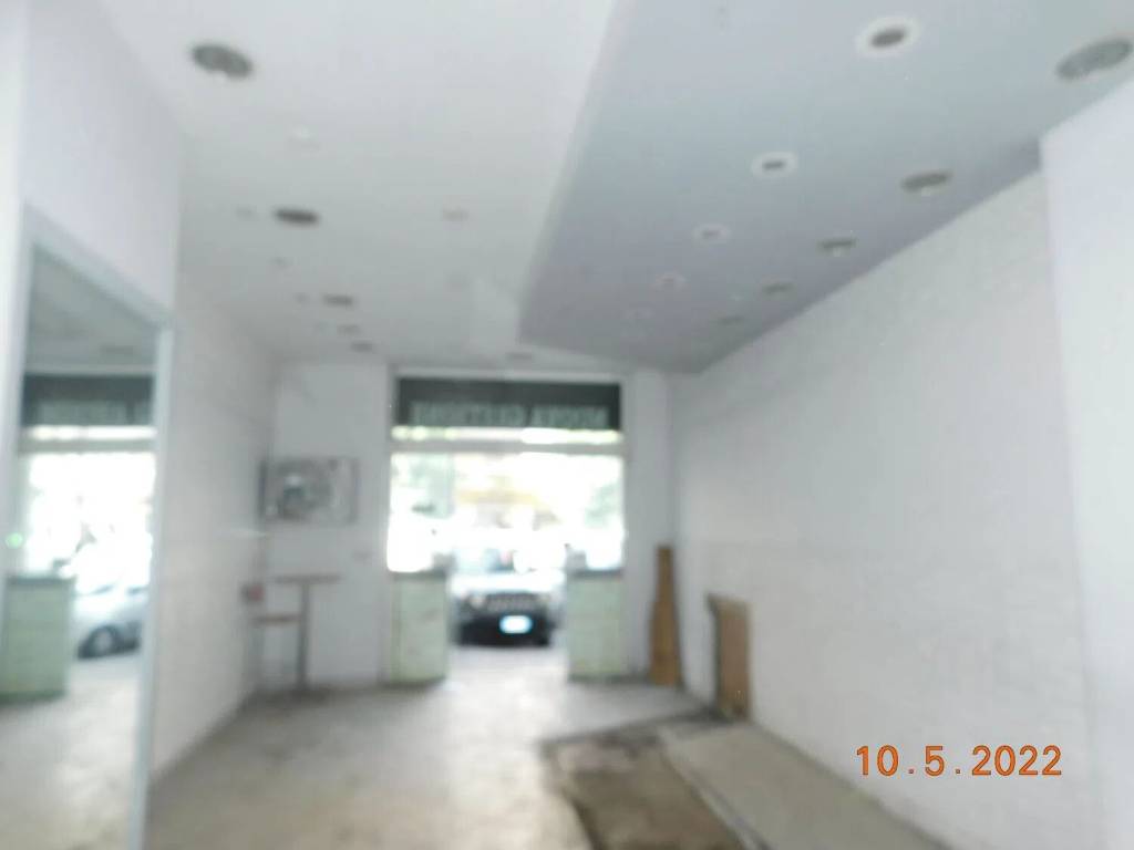 negozio in vendita a Roma in zona Tiburtino