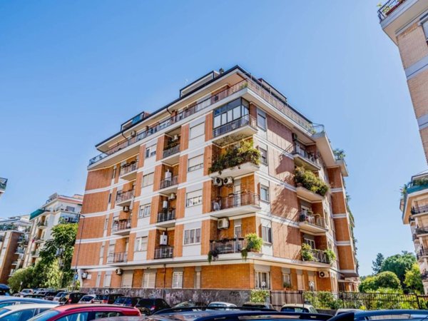 appartamento in vendita a Roma in zona Monte Sacro/Talenti