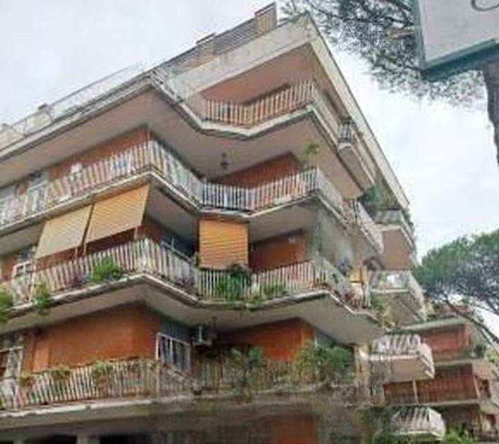 appartamento in vendita a Roma in zona Cinecittà