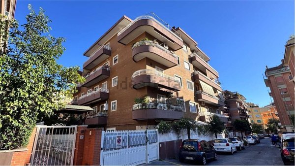 appartamento in vendita a Roma in zona Prenestino-Labicano