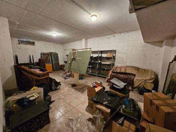 locale commerciale in vendita a Roma in zona Ponte Mammolo