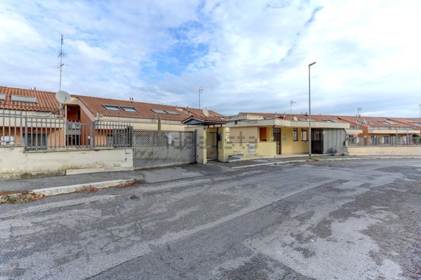 appartamento in vendita a Roma in zona Torrino