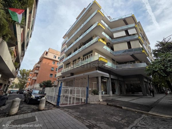 appartamento in vendita a Roma in zona Appio Latino