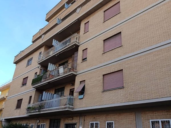 appartamento in vendita a Roma in zona Fidene