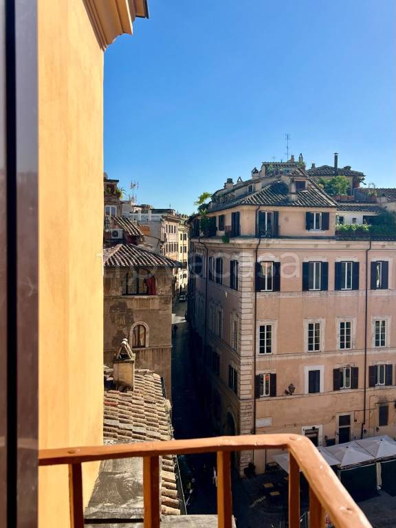 appartamento in vendita a Roma in zona Rione di Ponte