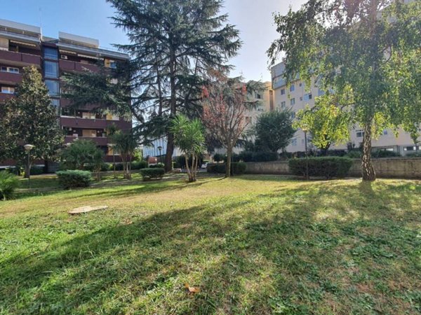 appartamento in vendita a Roma in zona Giuliano Dalmata