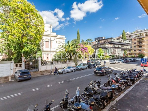 appartamento in vendita a Roma in zona Nomentano