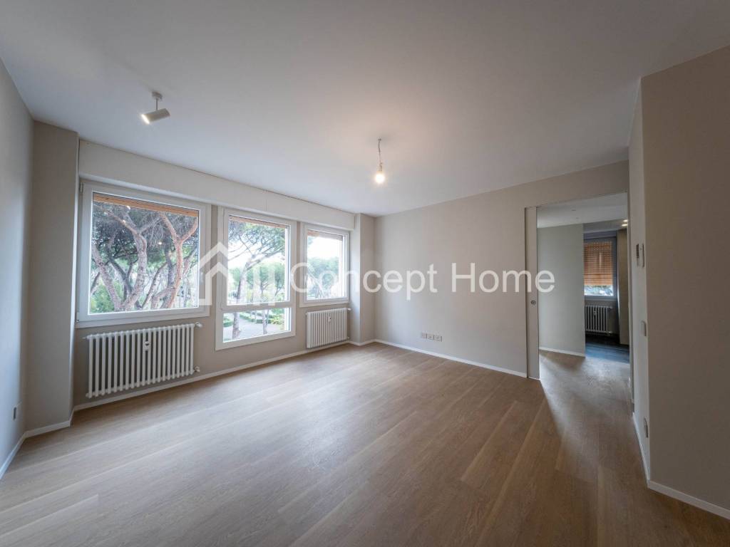 appartamento in vendita a Roma in zona EUR