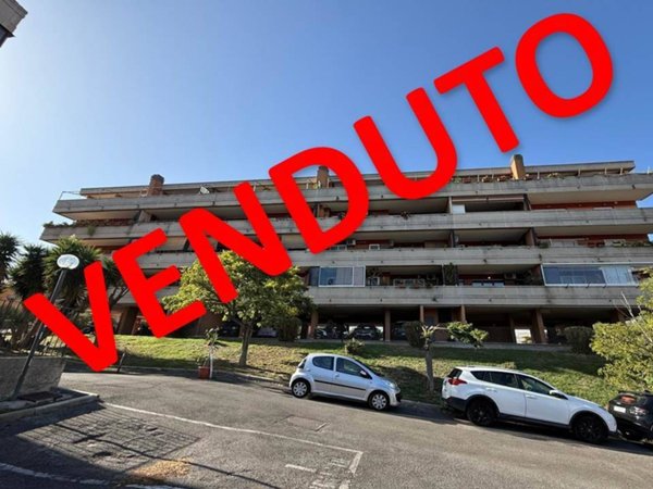 appartamento in vendita a Roma in zona Vitinia