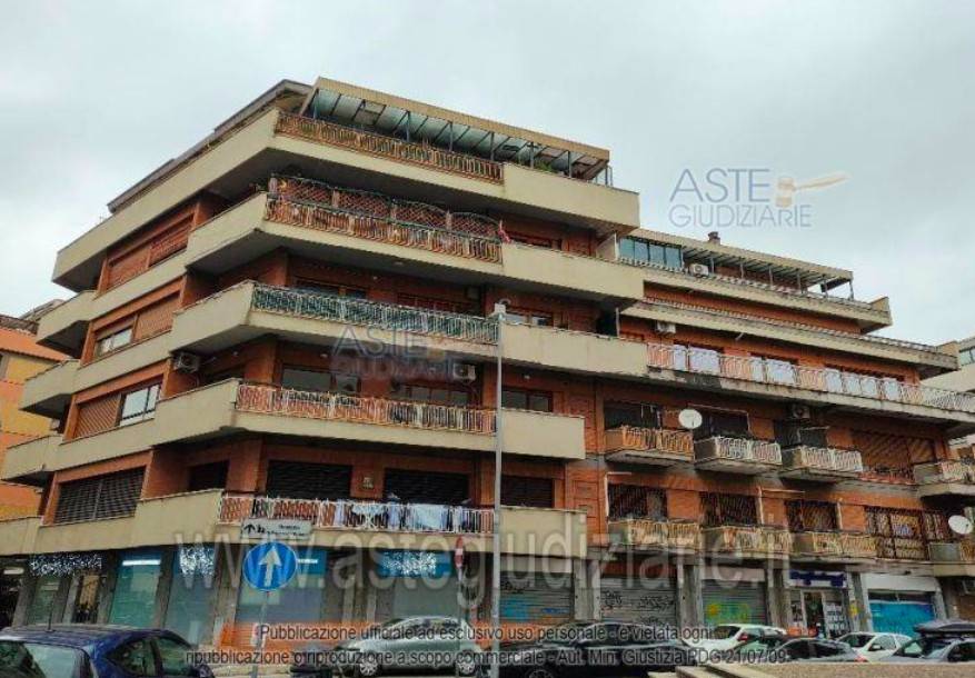 appartamento in vendita a Roma in zona Tor di Quinto