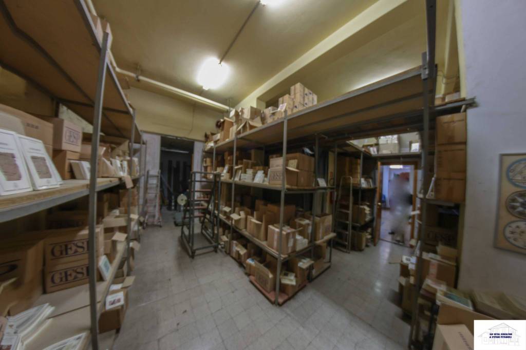 casa indipendente in vendita a Roma in zona Tuscolano