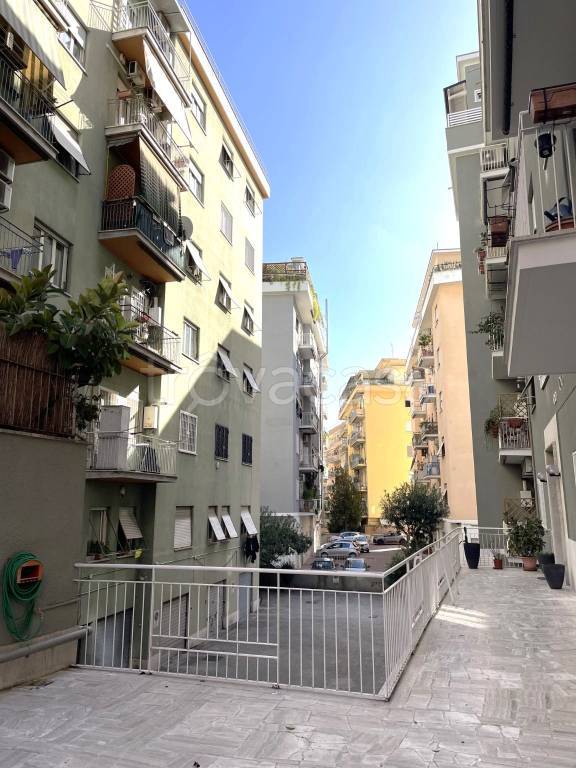 appartamento in vendita a Roma in zona Gianicolense