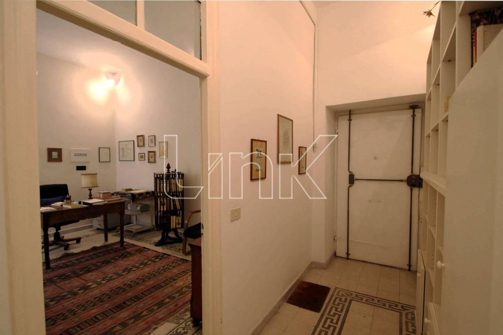 appartamento in vendita a Roma in zona Trastevere