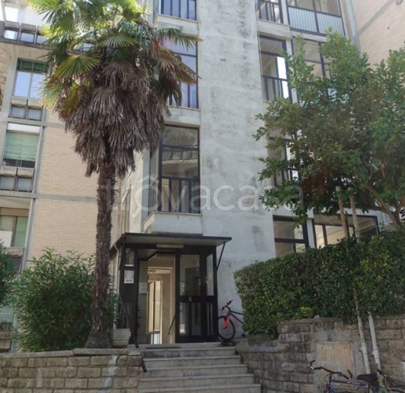 appartamento in vendita a Roma in zona Tor di Quinto