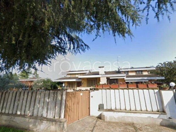 casa indipendente in vendita a Roma in zona Casal Monastero