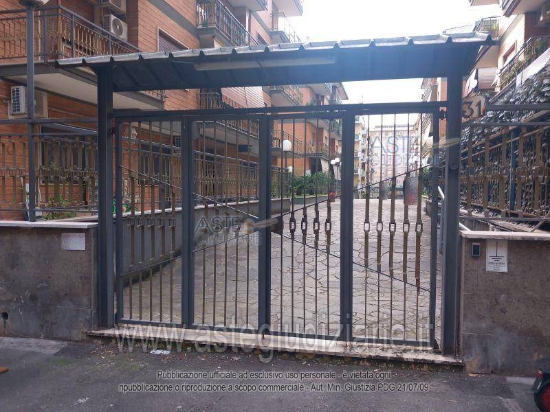 appartamento in vendita a Roma in zona Prenestino-Labicano