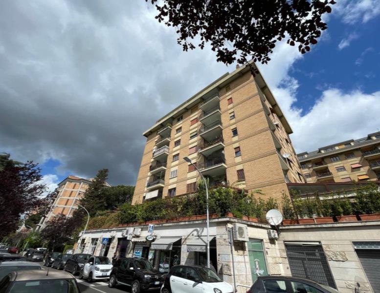 appartamento in vendita a Roma in zona Ardeatino