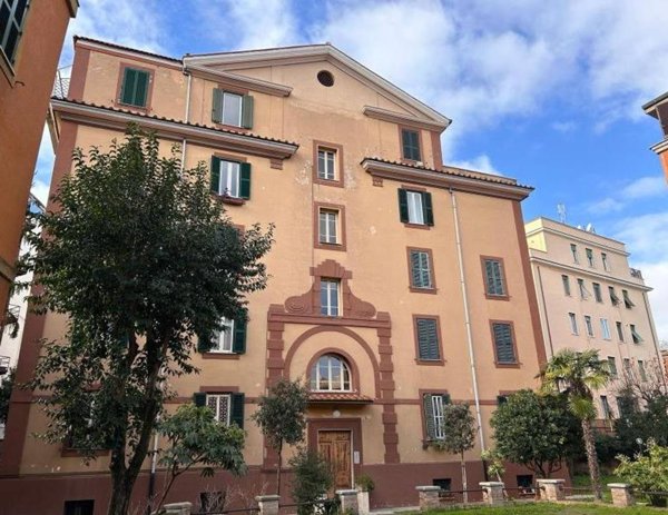 appartamento in vendita a Roma in zona Appio Latino