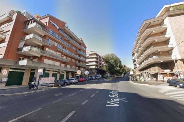 negozio in vendita a Roma in zona Aurelio