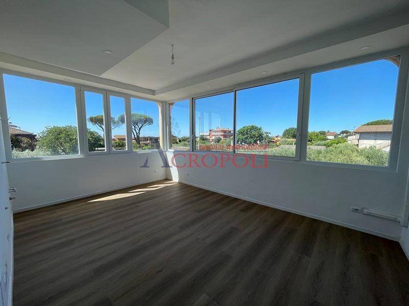 appartamento in vendita a Roma in zona Osteria Nuova