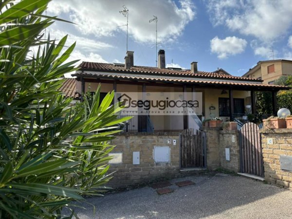 casa indipendente in vendita a Roma in zona Tor di Quinto