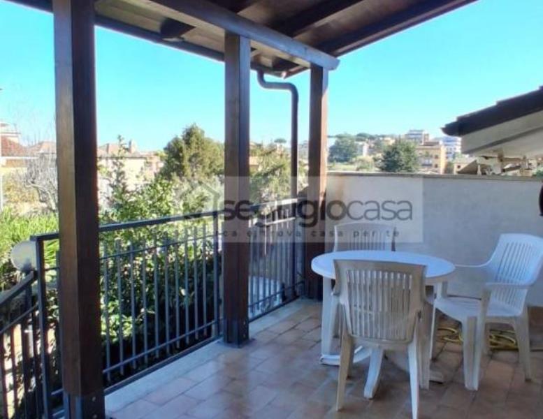 casa indipendente in vendita a Roma in zona Tor di Quinto