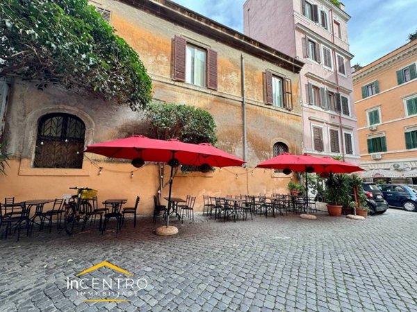 negozio in vendita a Roma in zona Trastevere