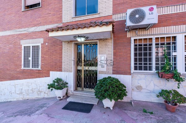 appartamento in vendita a Roma in zona Lunghezza