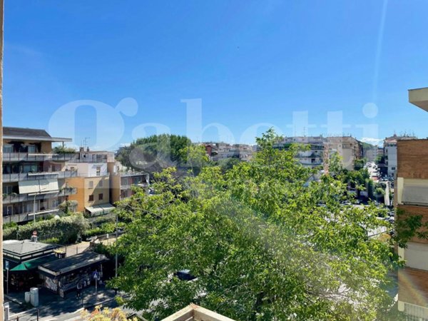 appartamento in vendita a Roma in zona Tor di Quinto
