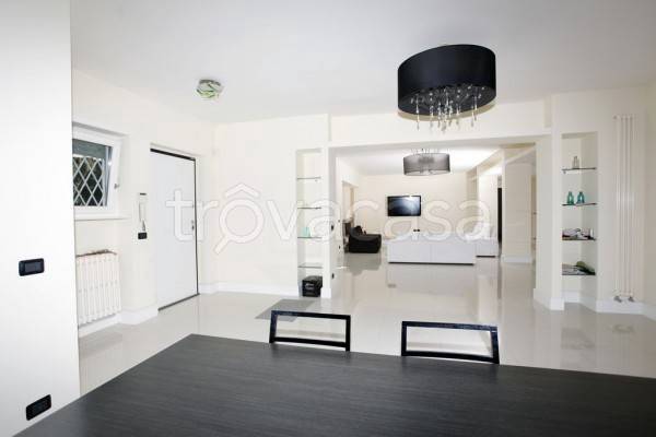 appartamento in vendita a Roma in zona Tor di Quinto