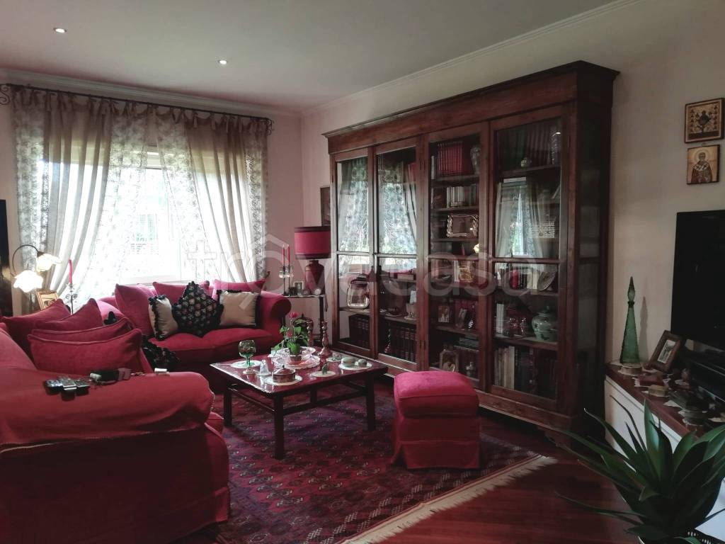 appartamento in vendita a Roma in zona Mostacciano